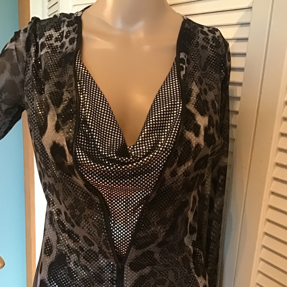 Beautiful Anac top
